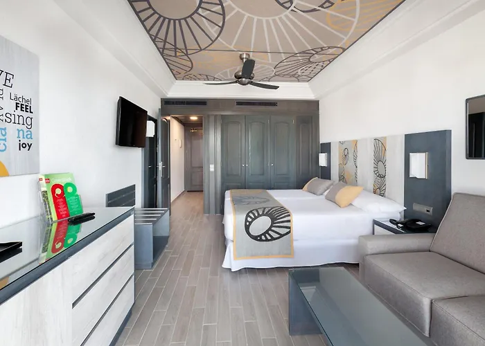 호텔 Riu Chiclana 4*